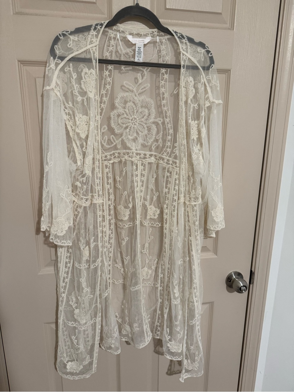 LC Lauren Conrad Cream Lace Embroidered Duster